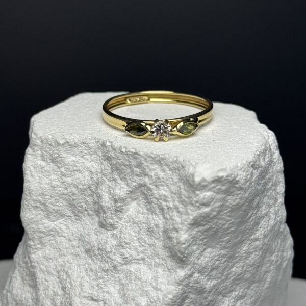 Anello oro e zirconi