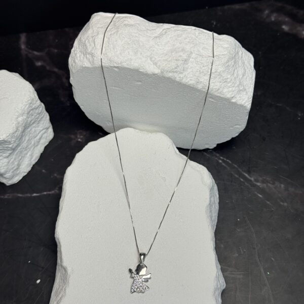 Collana con ciondolo oro bianco
