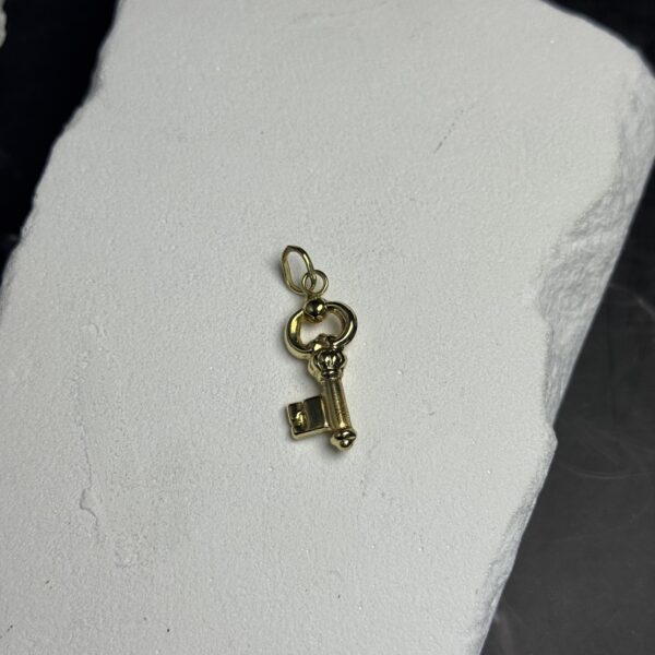 Ciondolo chiave oro