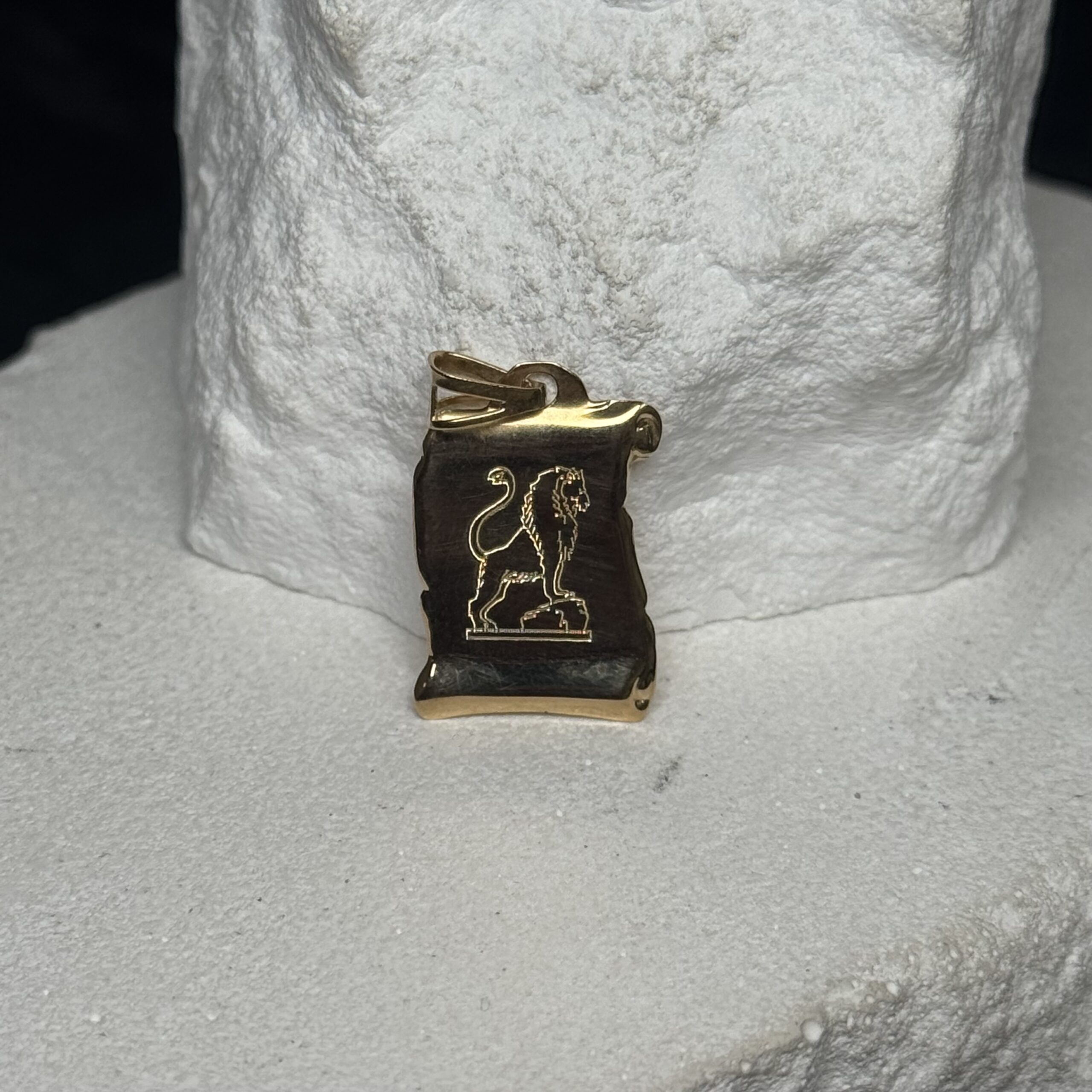 Ciondolo oro 18 kt