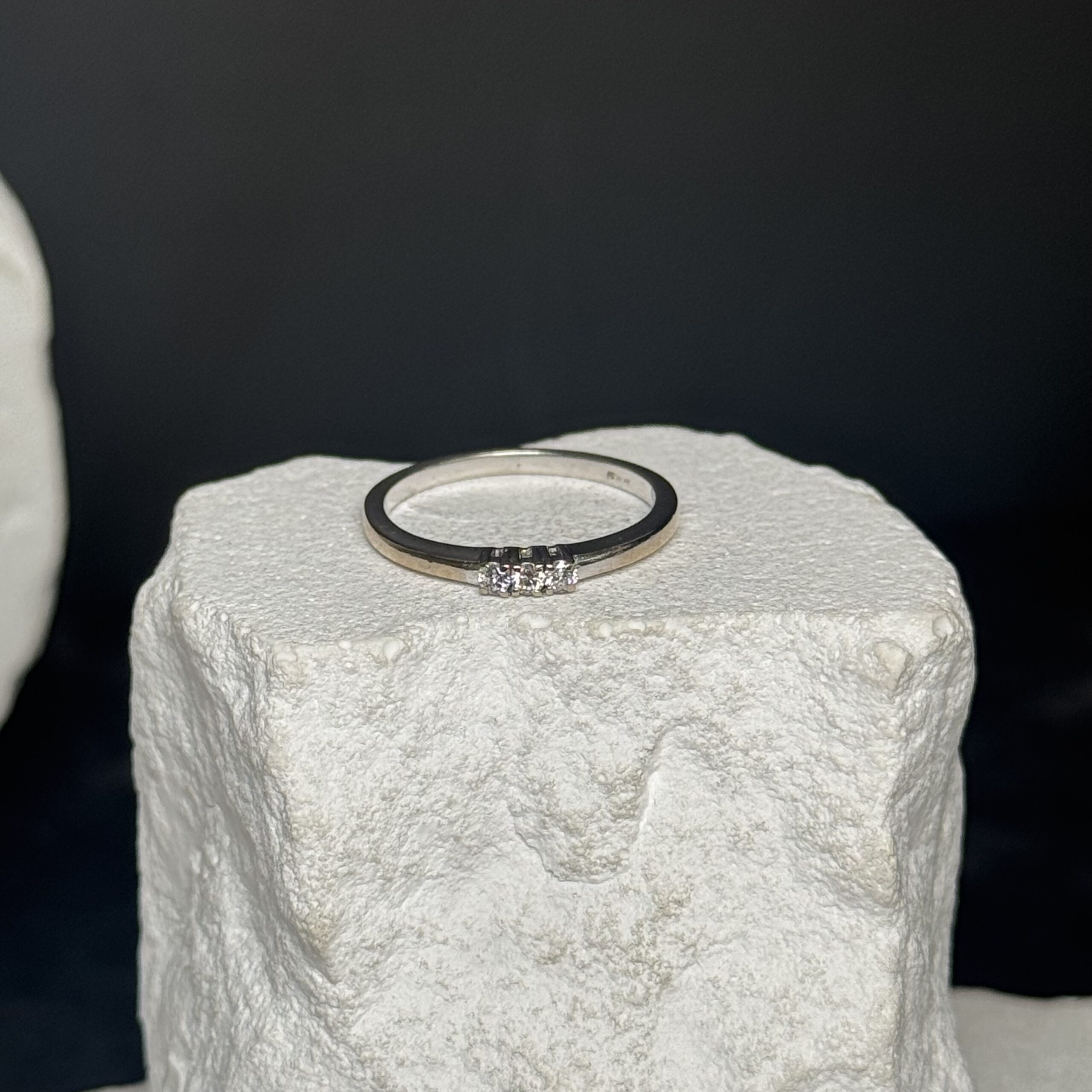 Anello oro 18kt con diamanti