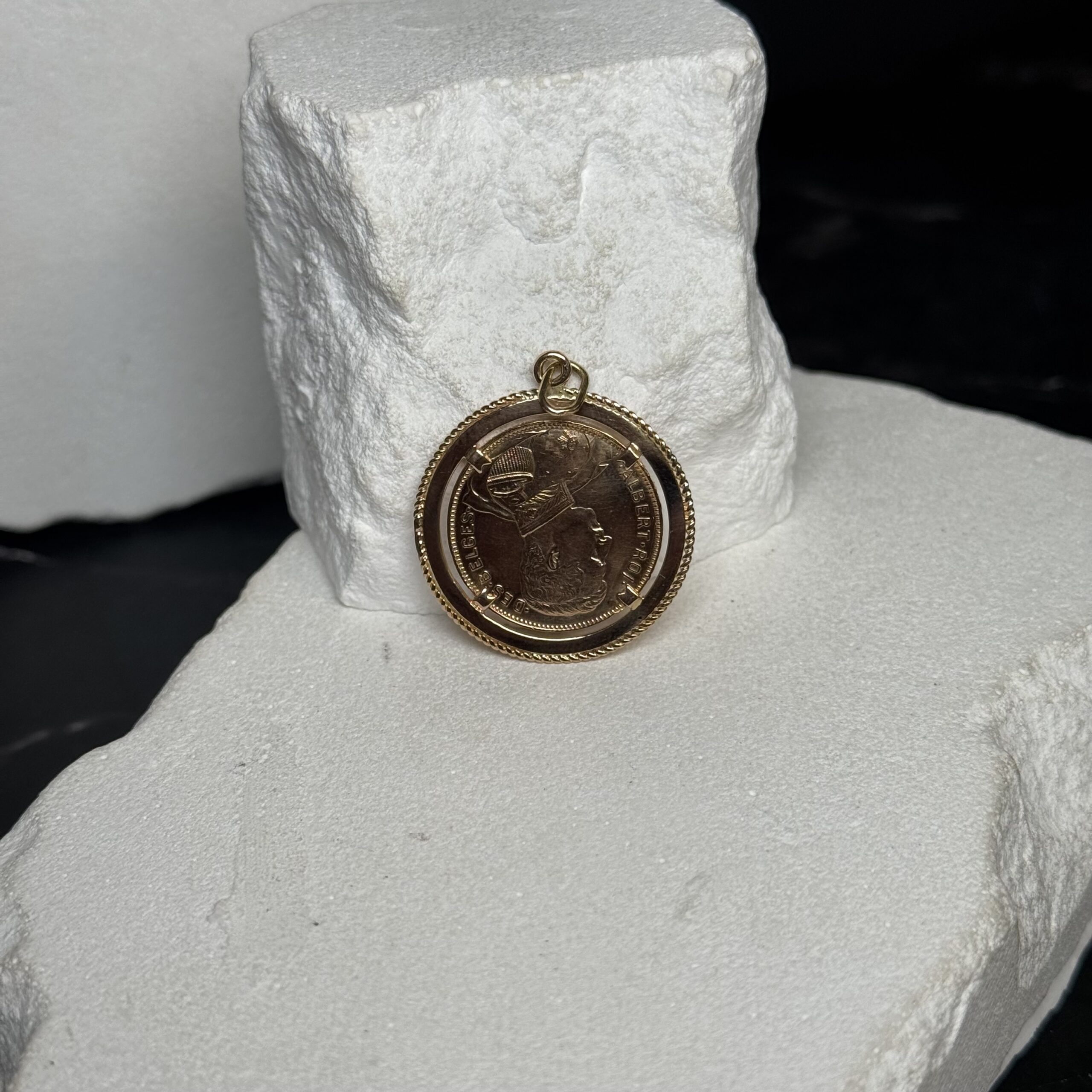 Ciondolo oro 18 e 22 kt