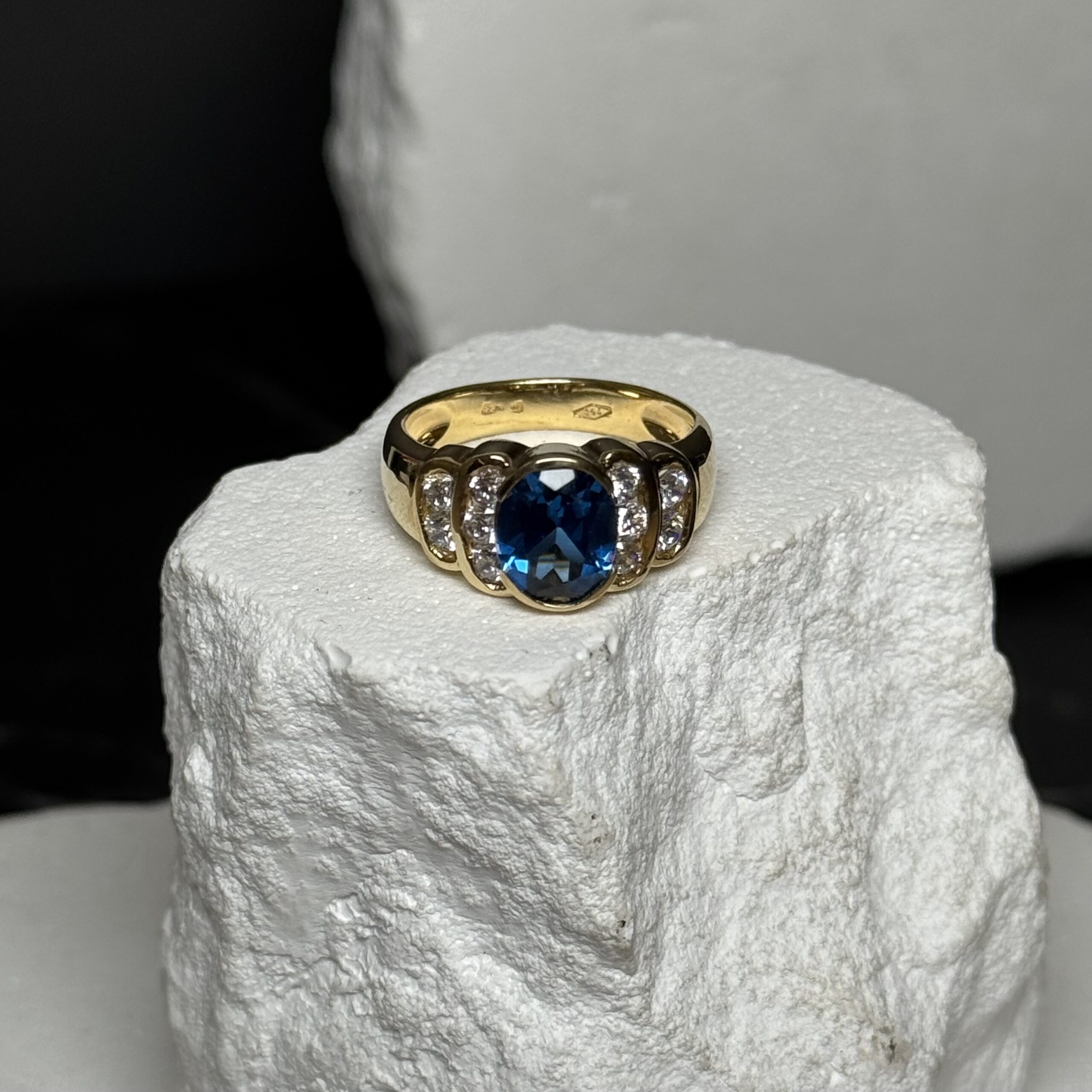 Anello oro 18 kt