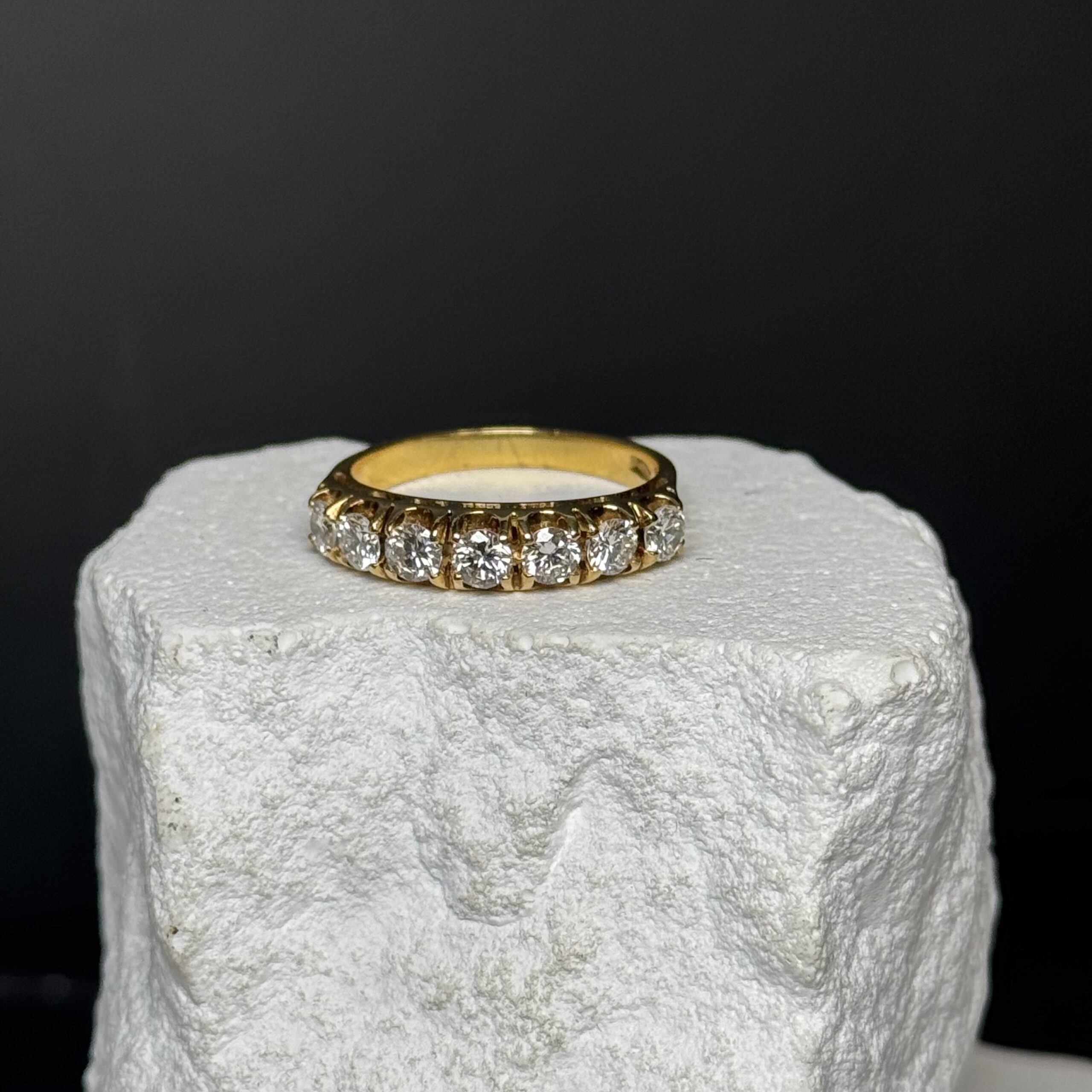Anello oro 18 kt e diamanti